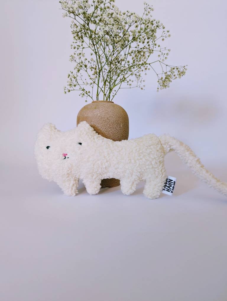 Kuscheltier Katze Milou - Baumwolle bio Stofftier, Baby Bio Spielzeug, Kinderspielzeug, beiges Bio Plüschtier, skandinavisch Kinderzimmer